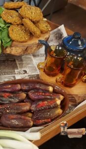 خطوات تحضير الطعمية المصرية مثل المحلات