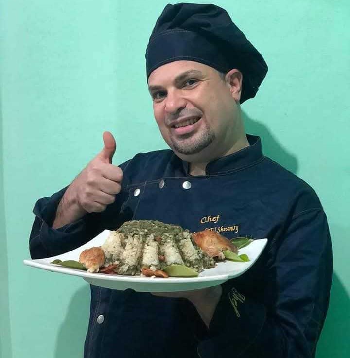 فتة الملوخية بالدجاج .. يقدمها شيف أحمد الشناوي (الصور بتصريح من شيف أحمد الشناوي ل (أذواق)