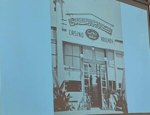 قصص من مدينتين  ... كتاب  عن أثينا و الإسكندرية 