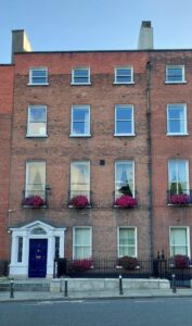 أبواب تسرد حكايات من دبلن (الصور أذواق)